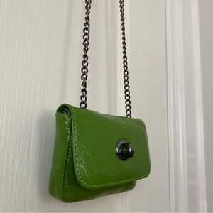 HOBO Green Patent Leather Gunmetal Chain Strap Crossbody Bag/Clutch/Wallet